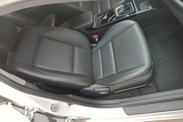 Used Hyundai Mistra 2019 1.8L Automatic Smart GLS China VI Standard Right Front Seat