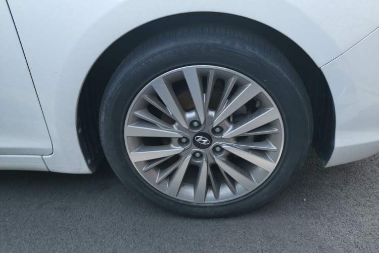 Used Hyundai Mistra 2019 1.8L Automatic Smart GLS China VI Standard Right Front Wheel Hub