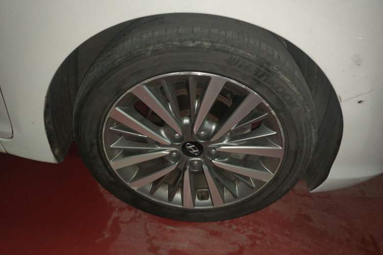 Used Hyundai Mistra 2019 1.8L Automatic Smart GLS Commemorative Model China VI Standard Right Front Wheel Hub