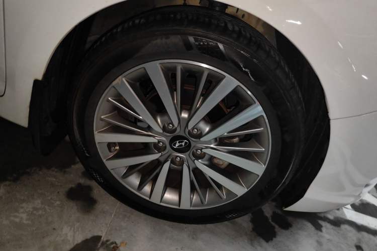 Used Hyundai Mistra 2019 1.8L Automatic Smart GLS China VI Standard Right Front Wheel Hub