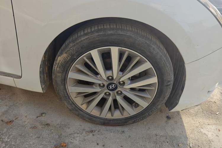 Used Hyundai Mistra 2019 1.8L Automatic Deluxe DLX Model China VI Standard Right Front Wheel Hub