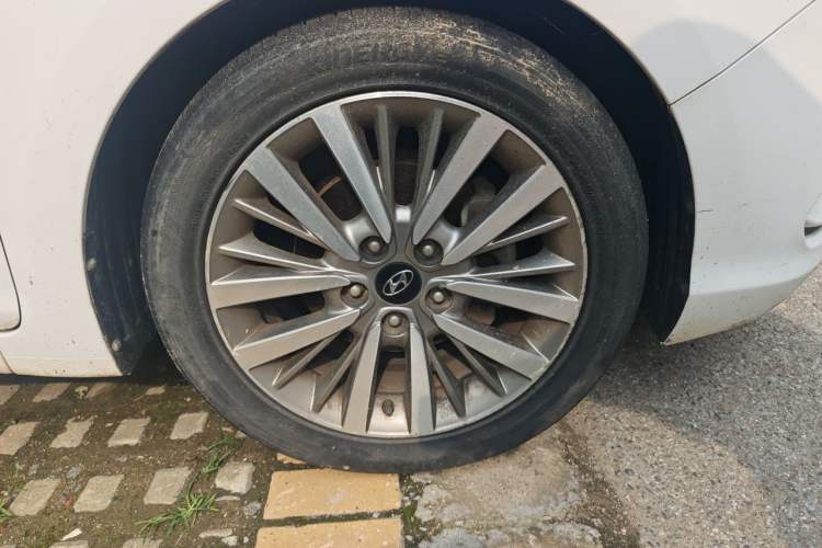 Used Hyundai Mistra 2019 1.8L Automatic Smart GLS China VI Standard Right Front Wheel Hub