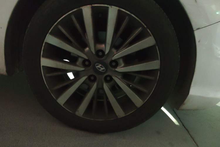 Used Hyundai Mistra 2019 1.8L Automatic Smart GLS China VI Standard Right Front Wheel Hub