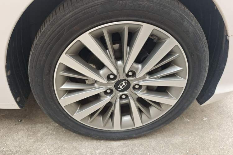 Used Hyundai Mistra 2019 1.8L Automatic Smart GLS China VI Standard Right Front Wheel Hub