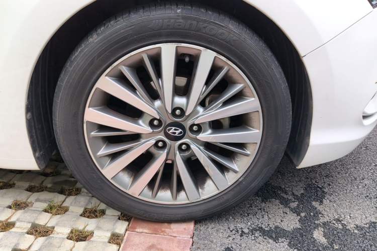Used Hyundai Mistra 2019 1.8L Automatic Smart GLS Commemorative Model China VI Standard Right Front Wheel Hub