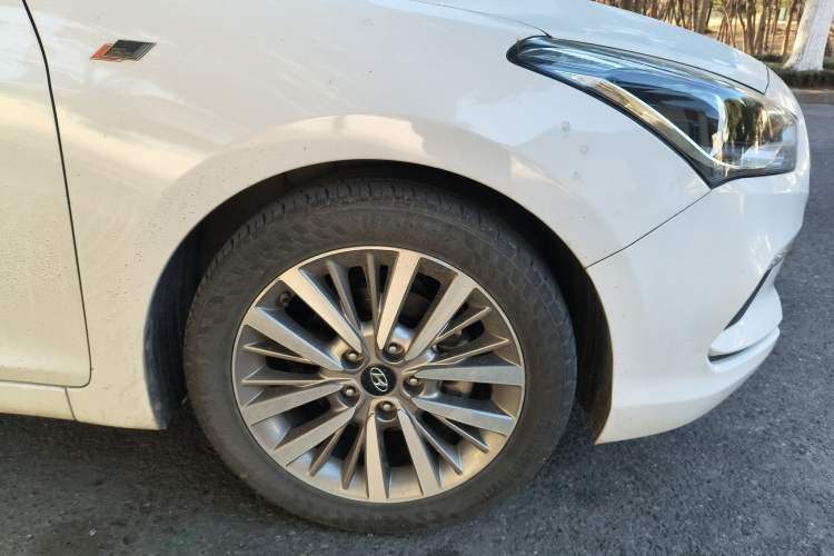 Used Hyundai Mistra 2019 1.8L Automatic Smart GLS Commemorative Edition China V Standard Right Front Wheel Hub