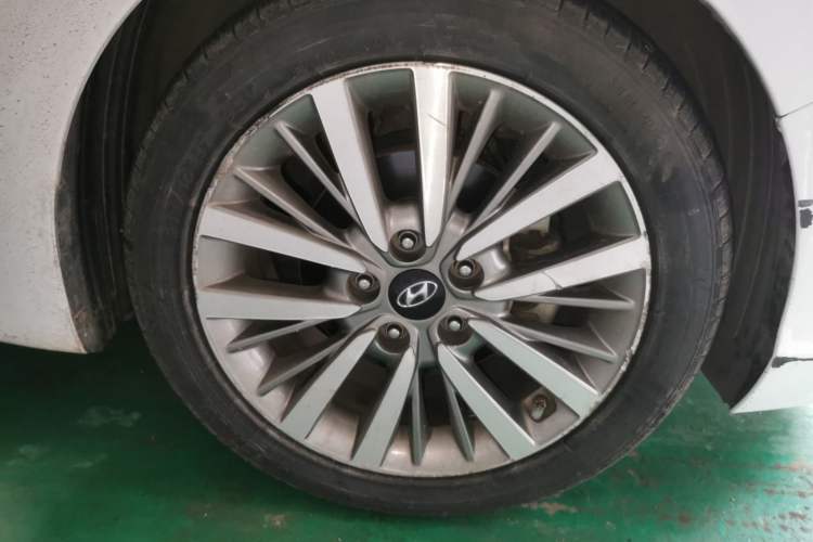 Used Hyundai Mistra 2019 1.8L Automatic Smart GLS Commemorative Edition China V Standard Right Front Wheel Hub