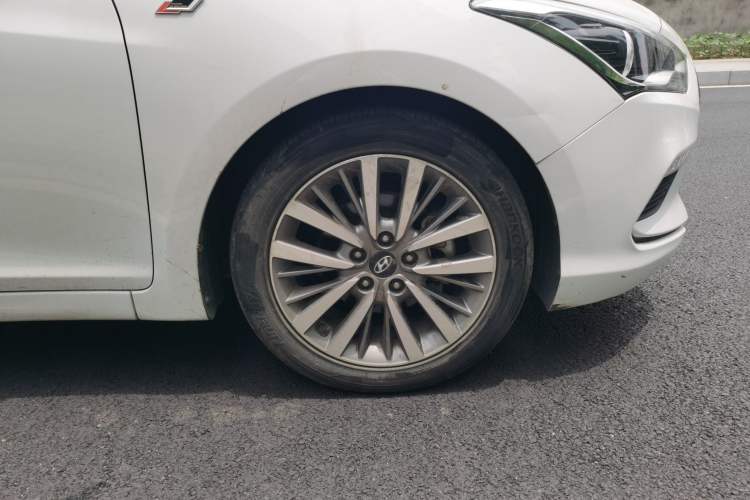 Used Hyundai Mistra 2019 1.8L Automatic Smart GLS Commemorative Edition China V Standard Right Front Wheel Hub