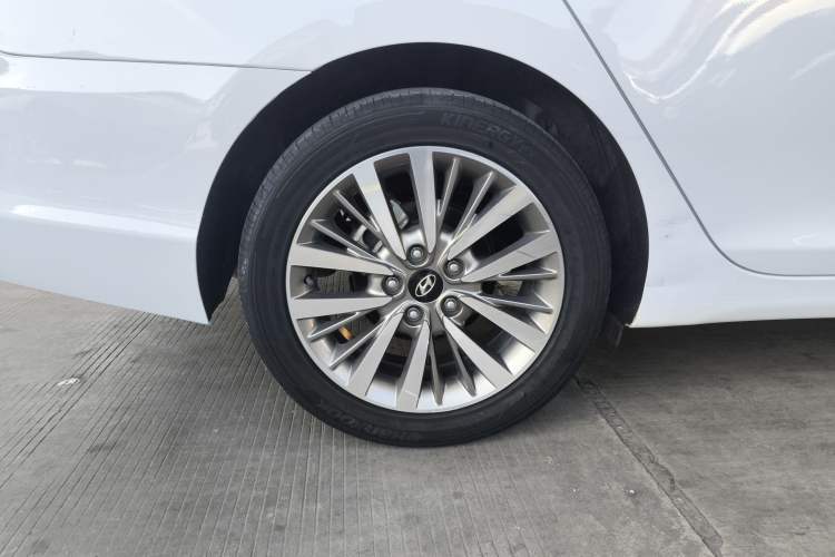 Used Hyundai Mistra 2019 1.8L Automatic Smart GLS China VI Standard Right Rear Wheel Hub