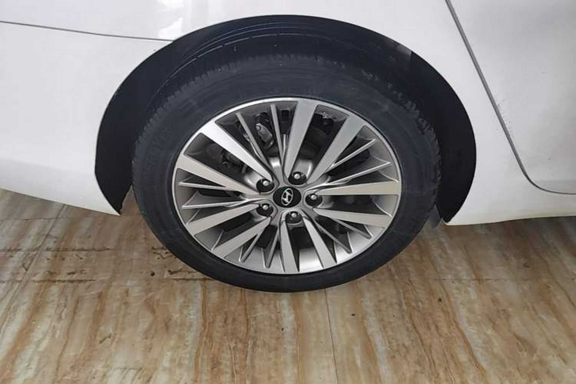 Used Hyundai Mistra 2019 1.8L Automatic Smart GLS Commemorative Model China VI Standard Right Rear Wheel Hub