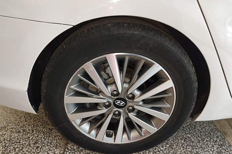 Used Hyundai Mistra 2019 1.8L Automatic Deluxe DLX Model China VI Standard Right Rear Wheel Hub