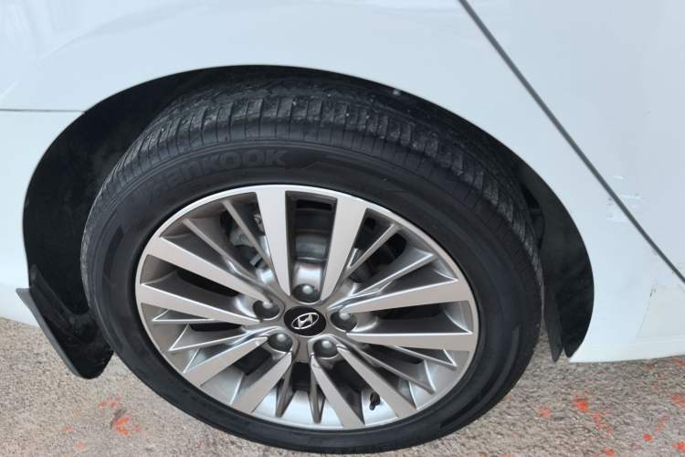 Used Hyundai Mistra 2019 1.8L Automatic Smart GLS China VI Standard Right Rear Wheel Hub