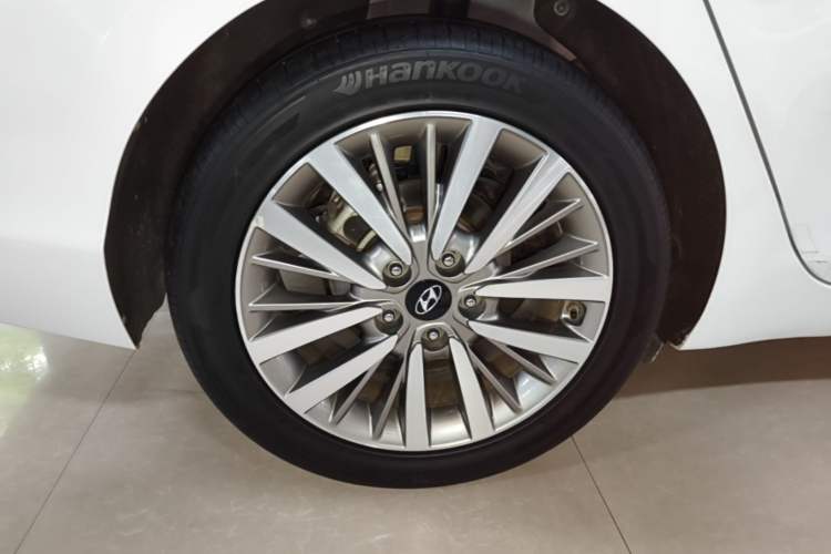 Used Hyundai Mistra 2019 1.8L Automatic Smart GLS China VI Standard Right Rear Wheel Hub