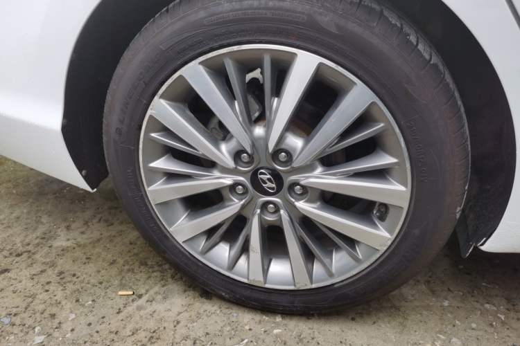 Used Hyundai Mistra 2019 1.8L Automatic Smart GLS China VI Standard Right Rear Wheel Hub