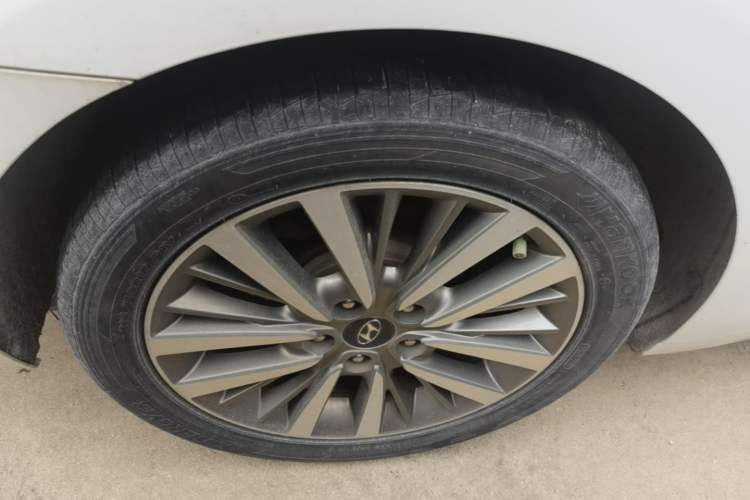 Used Hyundai Mistra 2019 1.8L Automatic Smart GLS Commemorative Model China VI Standard Right Rear Wheel Hub