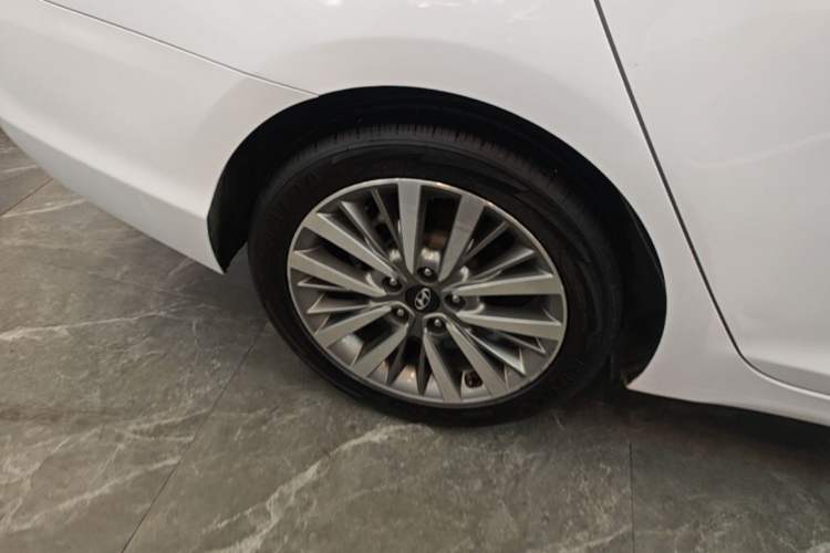 Used Hyundai Mistra 2019 1.8L Automatic Smart GLS China VI Standard Right Rear Wheel Hub