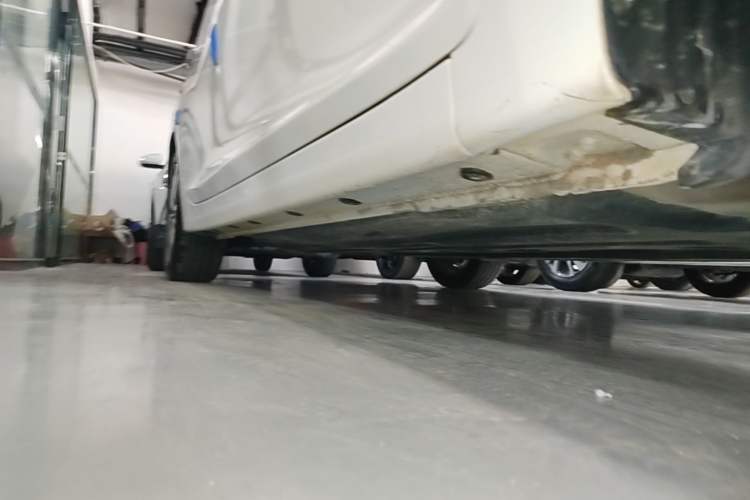 Used Hyundai Mistra 2019 1.8L Automatic Smart GLS China VI Standard Right Side Sill