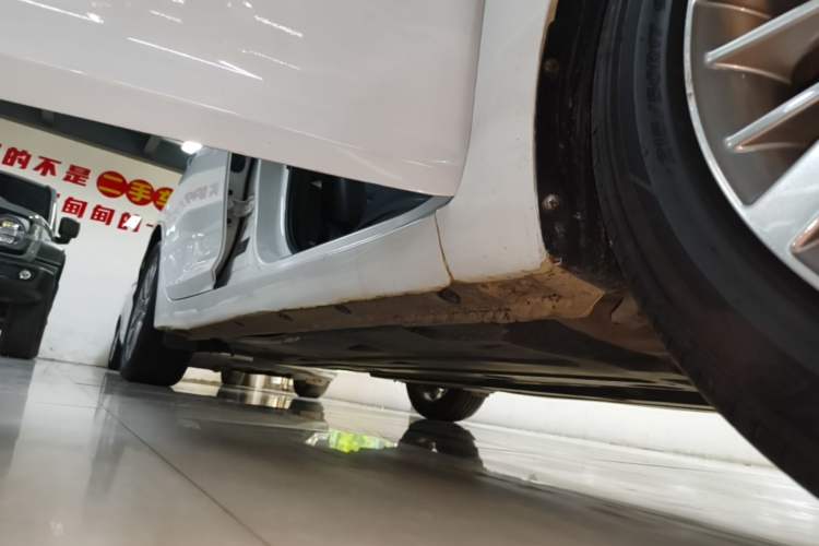 Used Hyundai Mistra 2019 1.8L Automatic Smart GLS China VI Standard Right Side Sill