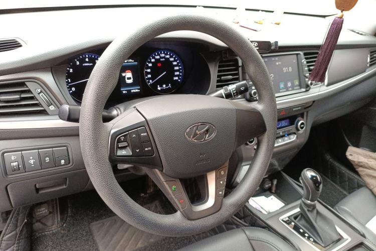 Used Hyundai Mistra 2019 1.8L Automatic Smart GLS Commemorative Model China VI Standard Steering Wheel
