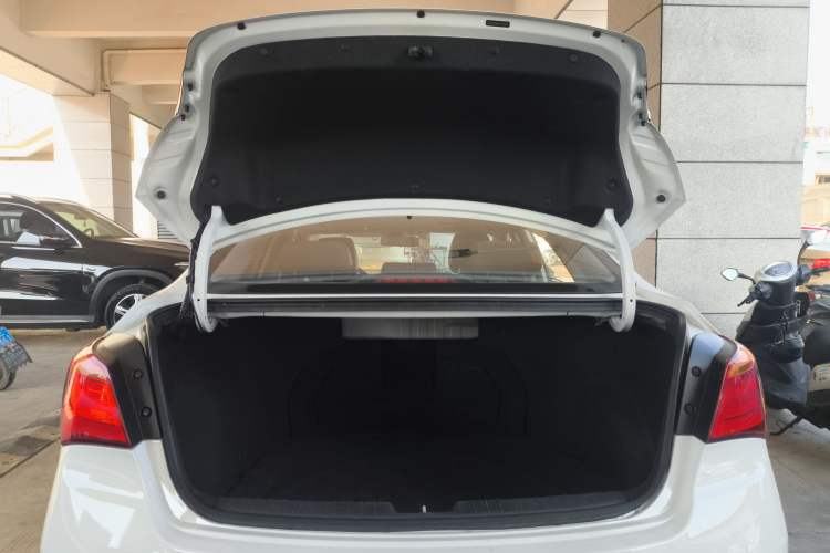 Used Hyundai Mistra 2019 1.8L Automatic Smart GLS China VI Standard Trunk