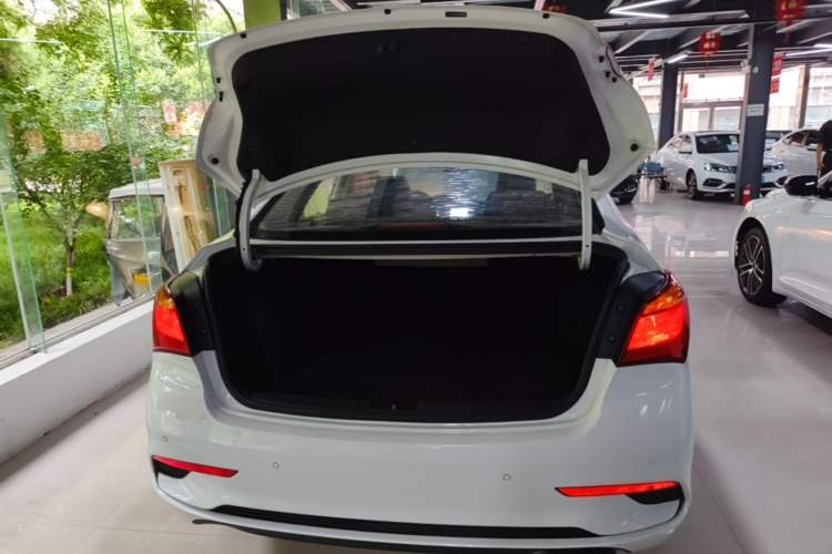 Used Hyundai Mistra 2019 1.8L Automatic Smart GLS China VI Standard Trunk