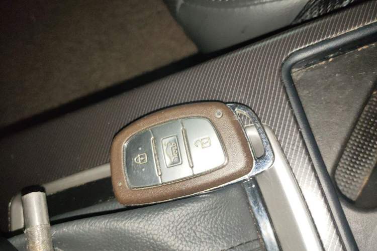 Used Hyundai Mistra 2019 1.8L Automatic Smart GLS Commemorative Model China VI Standard Vehicle Key