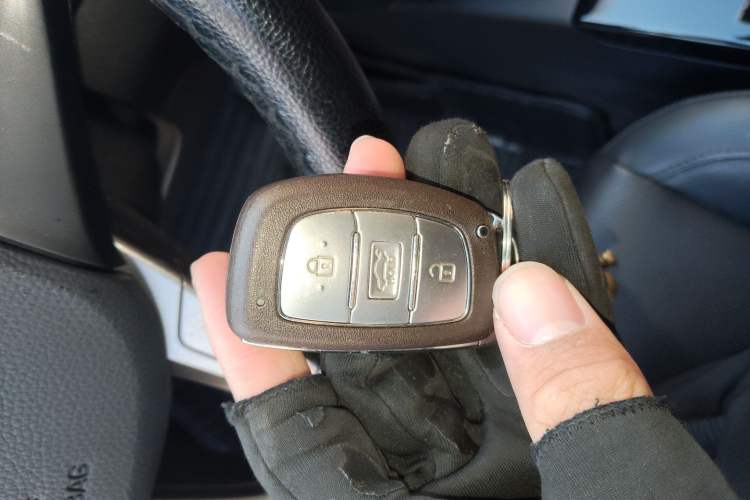 Used Hyundai Mistra 2019 1.8L Automatic Smart GLS China VI Standard Vehicle Key