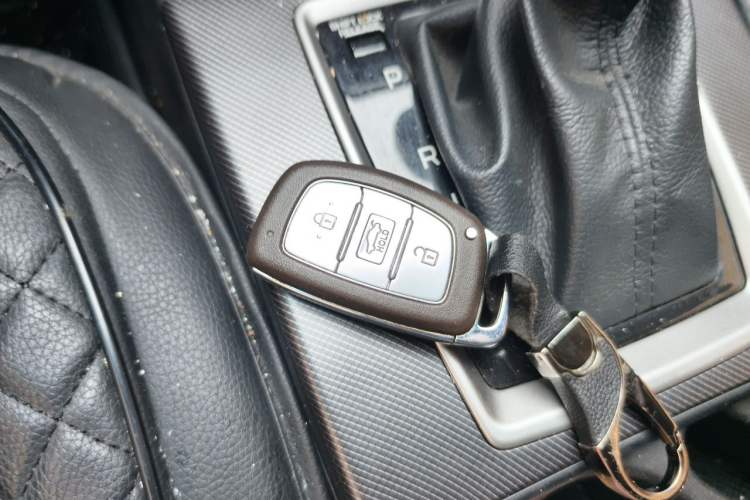 Used Hyundai Mistra 2019 1.8L Automatic Smart GLS Commemorative Model China VI Standard Vehicle Key