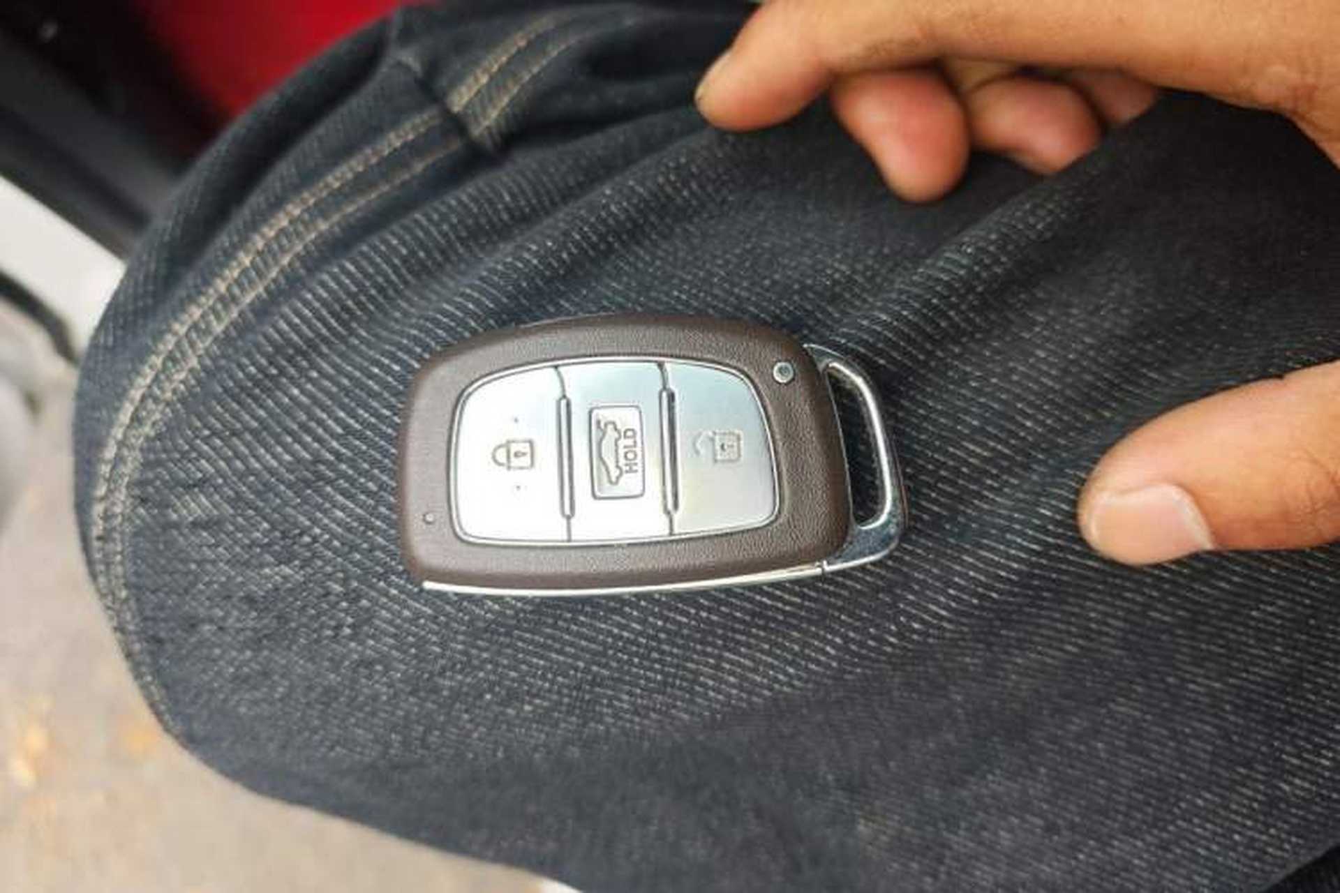 Used Hyundai Mistra 2019 1.8L Automatic Smart GLS Commemorative Model China VI Standard Vehicle Key