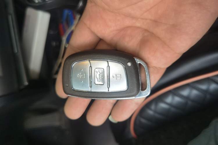 Used Hyundai Mistra 2019 1.8L Automatic Smart GLS Commemorative Model China VI Standard Vehicle Key