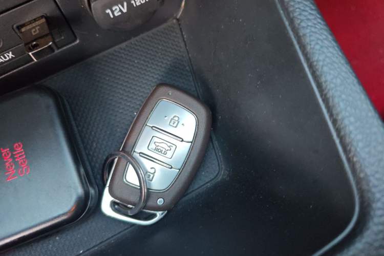 Used Hyundai Mistra 2019 1.8L Automatic Smart GLS Commemorative Model China VI Standard Vehicle Key