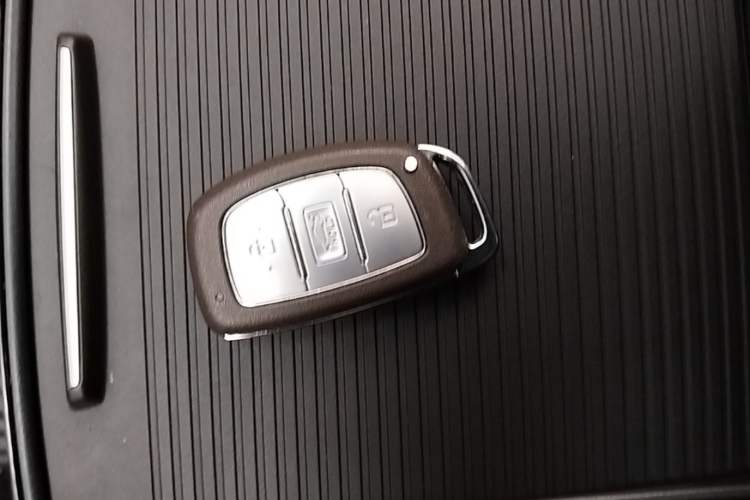 Used Hyundai Mistra 2019 1.8L Automatic Smart GLS China VI Standard Vehicle Key