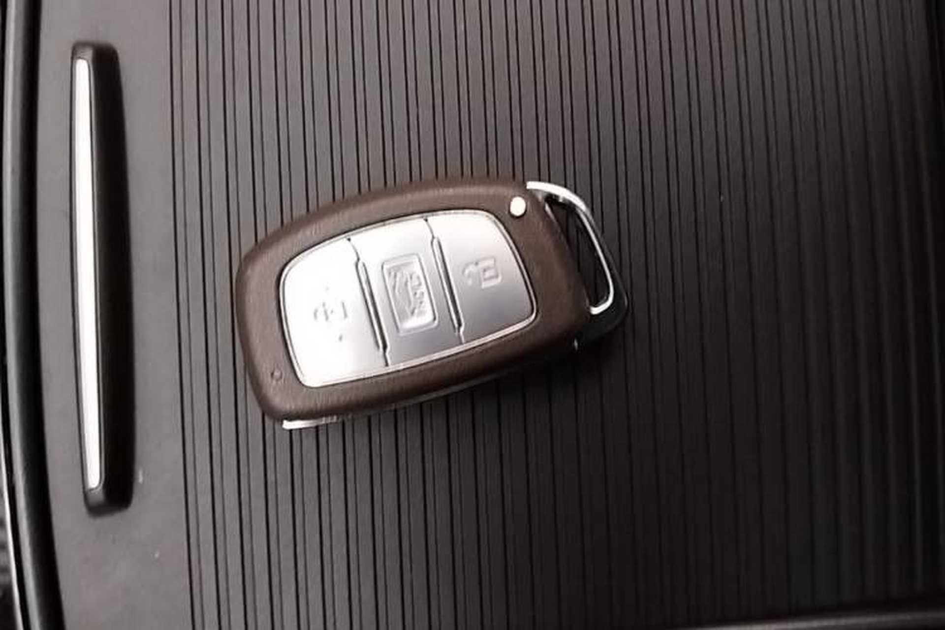Used Hyundai Mistra 2019 1.8L Automatic Smart GLS China VI Standard Vehicle Key