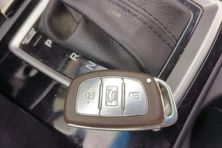 Used Hyundai Mistra 2019 1.8L Automatic Smart GLS China VI Standard Vehicle Key
