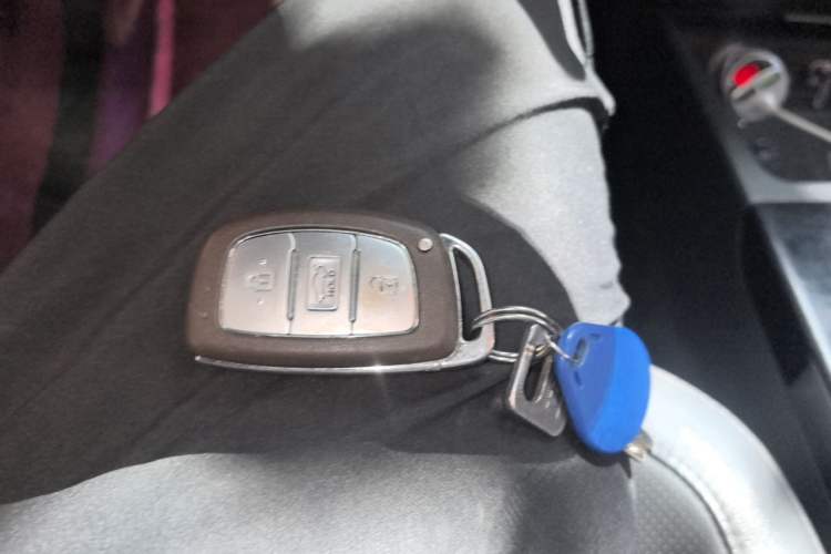 Used Hyundai Mistra 2019 1.8L Automatic Smart GLS China VI Standard Vehicle Key