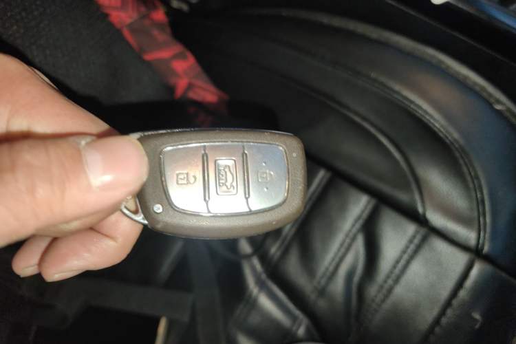 Used Hyundai Mistra 2019 1.8L Automatic Smart GLS China VI Standard Vehicle Key