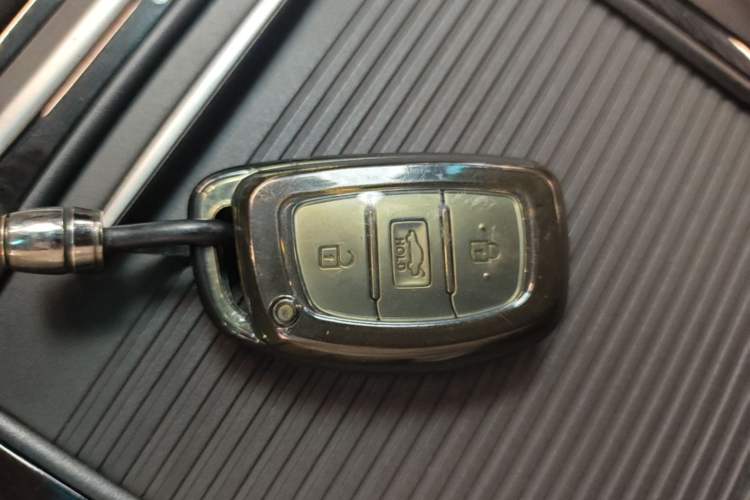 Used Hyundai Mistra 2019 1.8L Automatic Smart GLS China VI Standard Vehicle Key