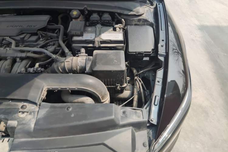 Used Hyundai Mistra 2021 1.8L CVT LUX Premium Edition Engine Bay Left