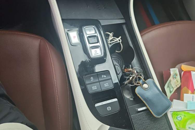 Used Hyundai Mistra 2021 270TGDi DCT TOP Flagship Edition Gear Lever