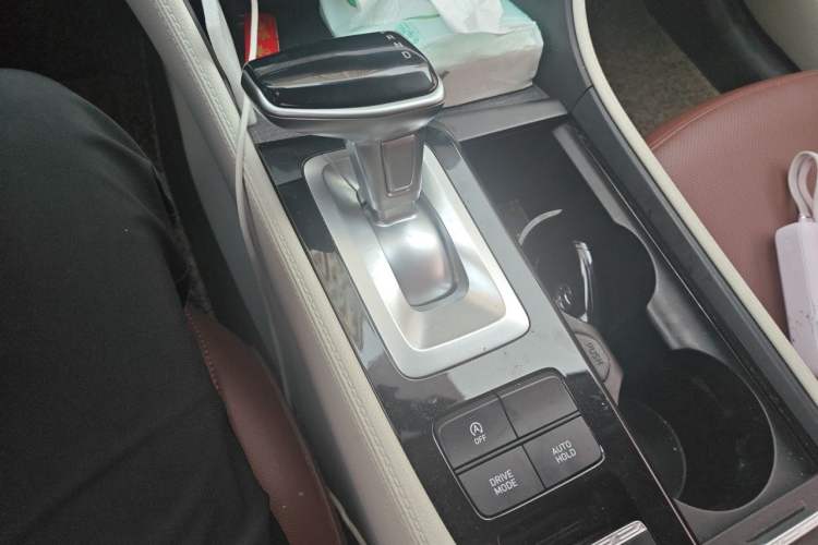 Used Hyundai Mistra 2021 1.8L CVT GLX Elite Edition Gear Lever