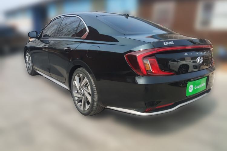 Used Hyundai Mistra 2021 1.8L CVT LUX Premium Edition Rear Left 45 Deg