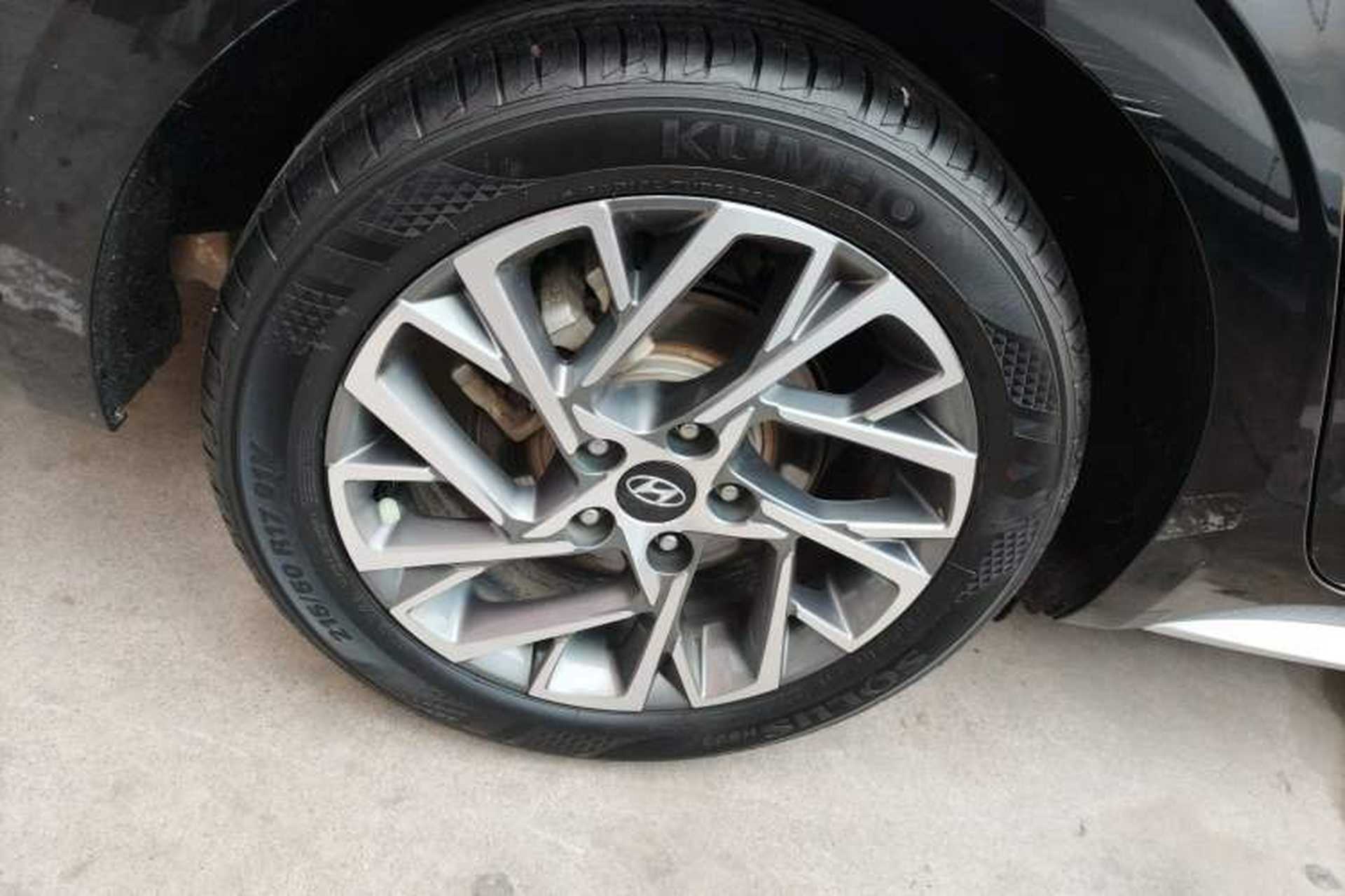 Used Hyundai Mistra 2021 1.8L CVT GLX Elite Edition Right Rear Wheel Hub