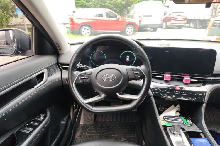 Used Hyundai Mistra 2021 1.8L CVT LUX Premium Edition Steering Wheel