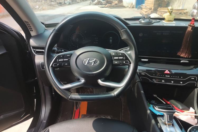 Used Hyundai Mistra 2021 1.8L CVT LUX Premium Edition Steering Wheel