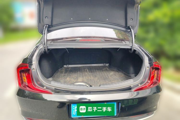 Used Hyundai Mistra 2021 1.8L CVT LUX Premium Edition Trunk