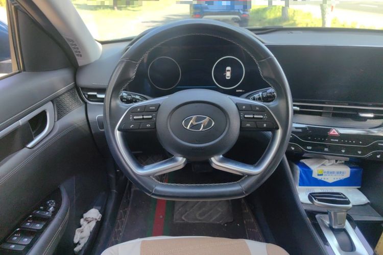 Used Hyundai Mistra 2021 1.8L CVT LUX Premium Edition Steering Wheel