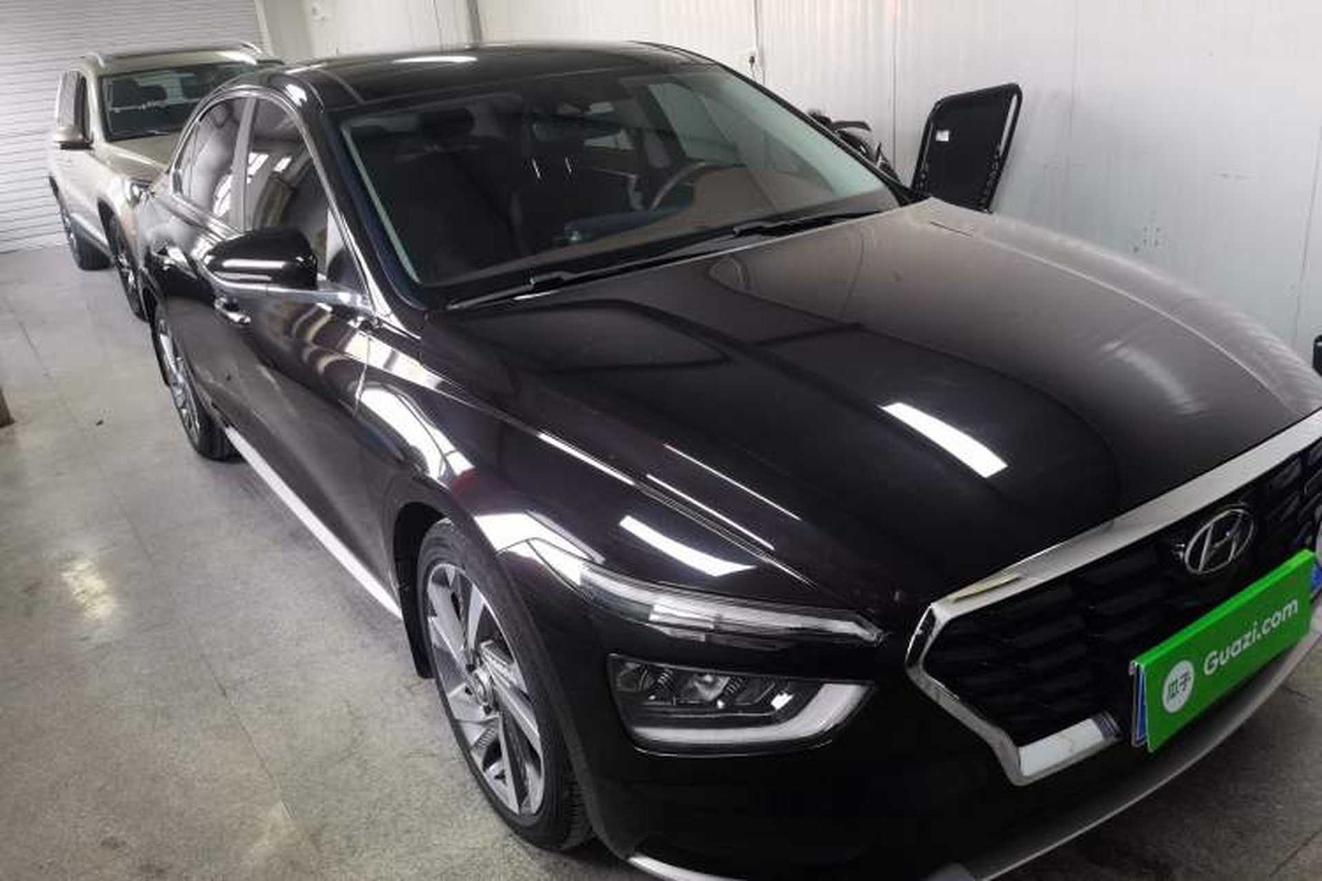 Used Hyundai Mistra 2021 1.8L CVT LUX Premium Edition Exterior 1