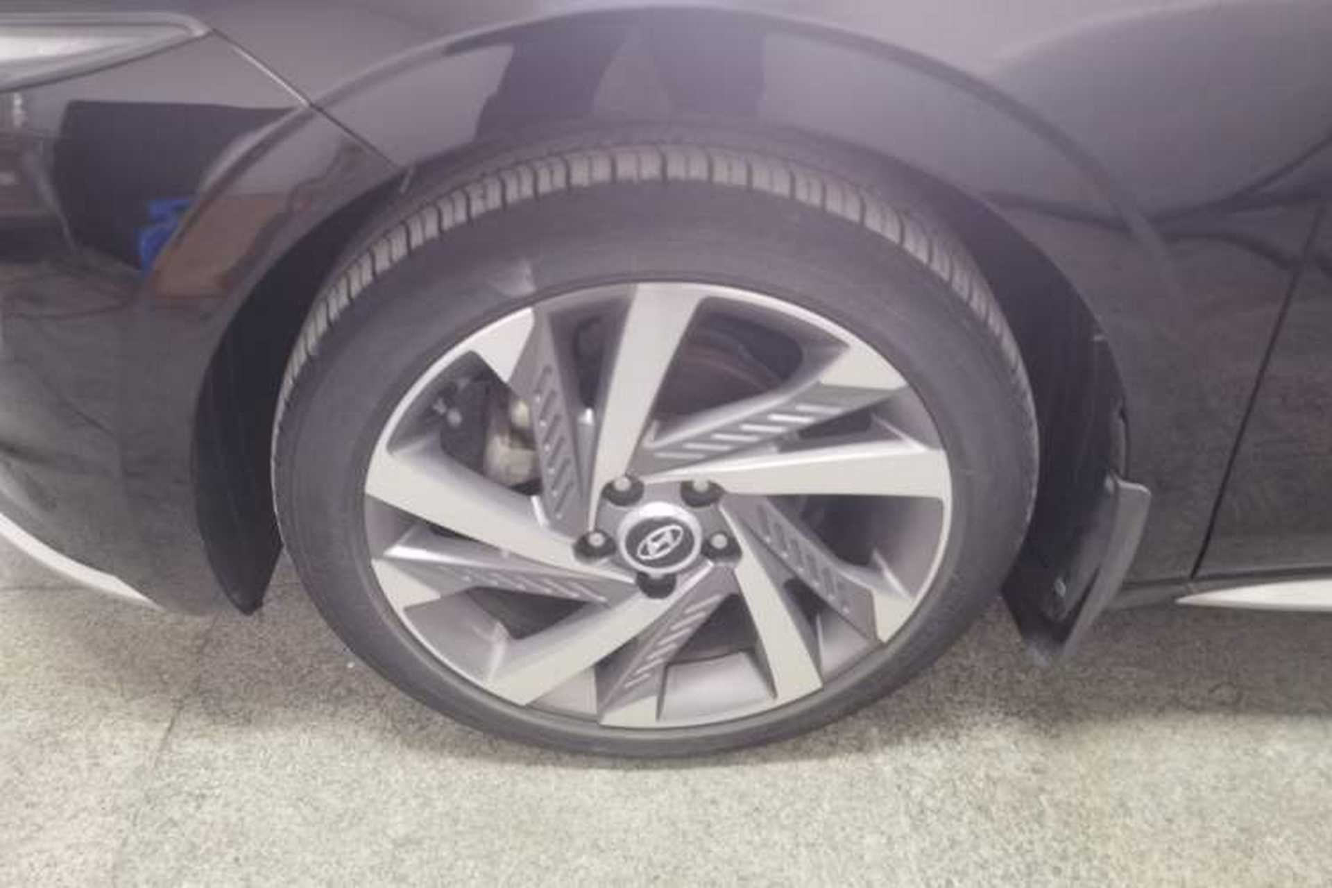 Used Hyundai Mistra 2021 1.8L CVT LUX Premium Edition Exterior 4