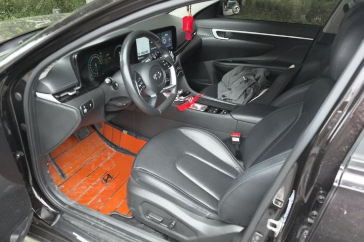 Used Hyundai Mistra 2021 1.8L CVT LUX Premium Edition Left Front Seat