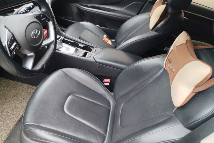 Used Hyundai Mistra 2021 1.8L CVT LUX Premium Edition Left Front Seat